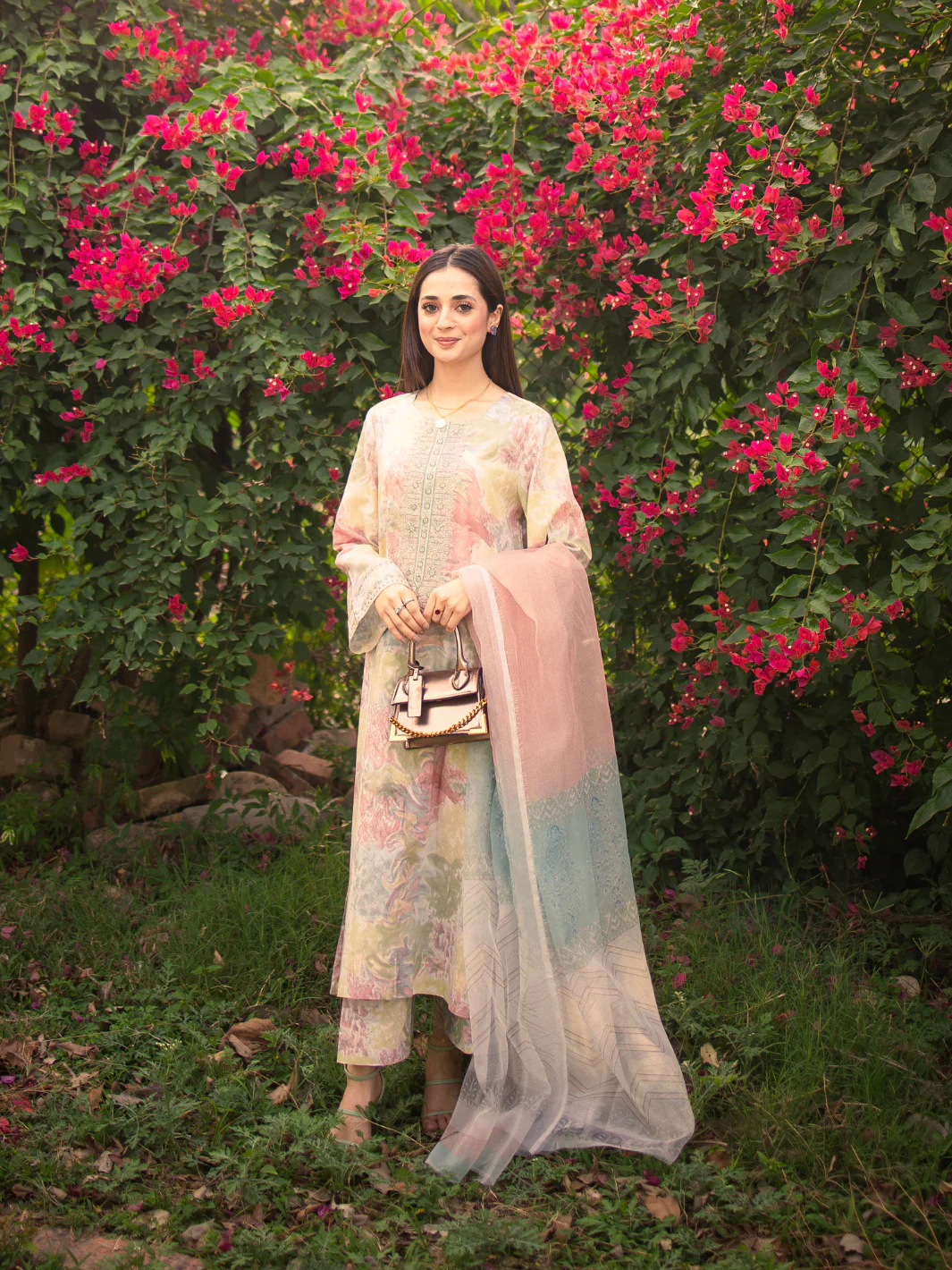 Hania Amir - Pink Blush - Image 12